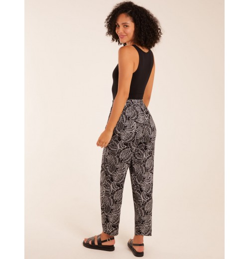 Leaf Print Capri Trousers